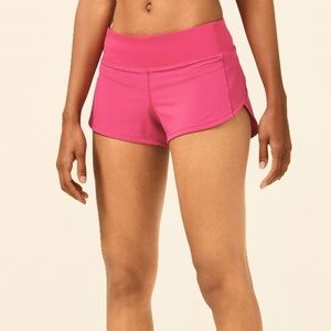 Lululemon Speed Up Low-Rise Lined Short 2.5". Size 4.